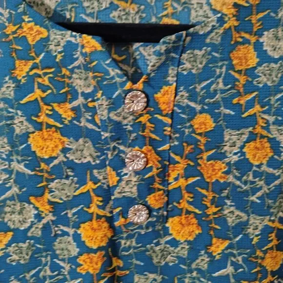 T-C Fashion women's size Large blouse multicolor print v-neck 3/4 sleeves - Picture 7 of 8